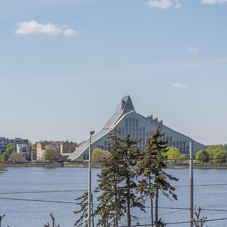 Cosy Studio With River View ريغا المظهر الخارجي الصورة